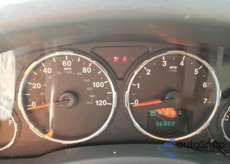 2008 Jeep Liberty Sport z USA, uszkodzony, nr VIN 1J8GP28K08W273811